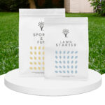 Voorste afbeelding van de bijzaai kit productverpakking met graszaad en meststoffen voor de zak